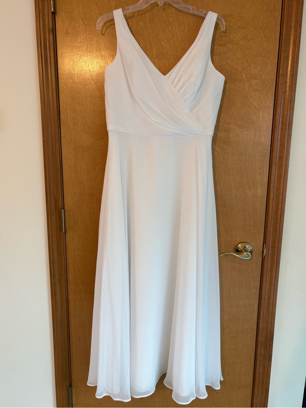 Alfred Angelo White Chiffon Bridal Dress V-Neck Sleeveless Size 12